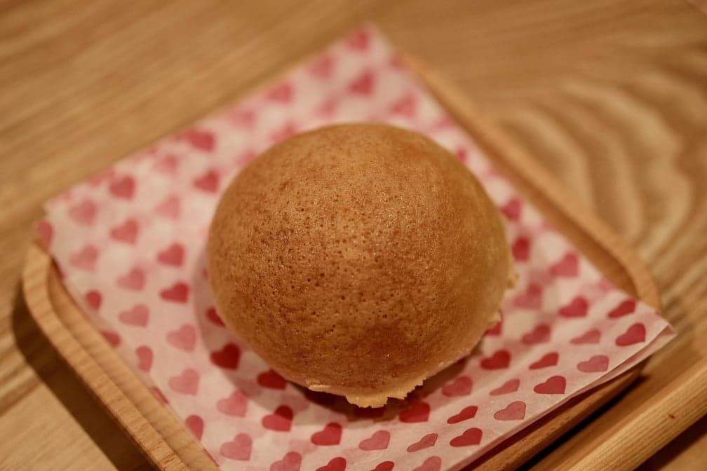 Crispy Pork Bun 酥皮叉烧包(1)