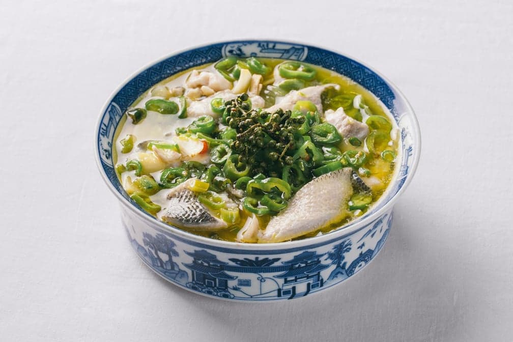 Sea Bass with Rice Peppers 鲜椒酸汤鱼