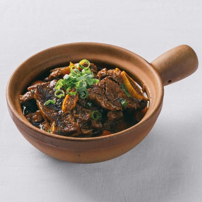 Short Ribs in Claypot 川味牛仔骨