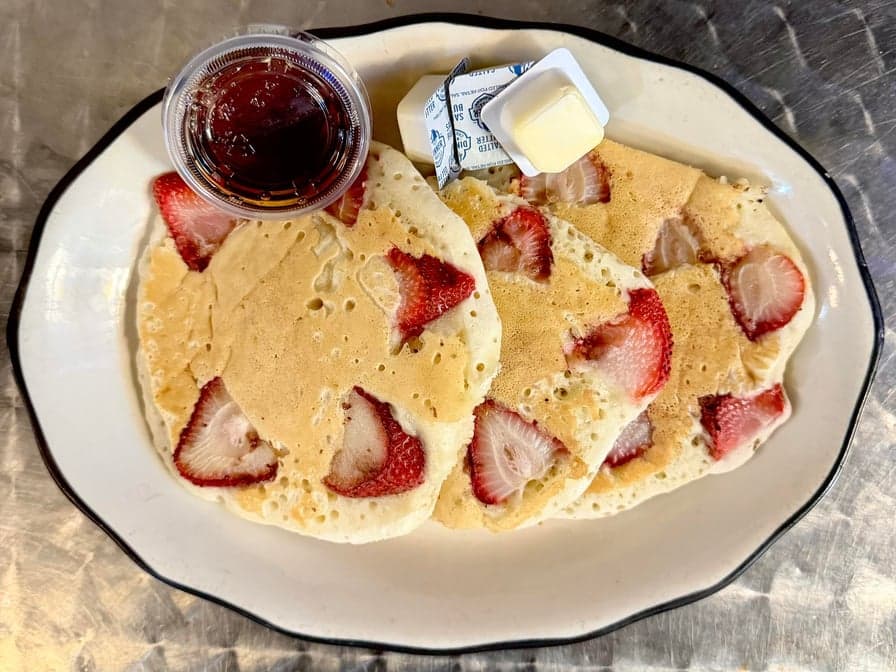 Fresh Fruit Pancakes