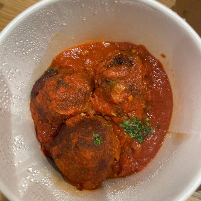 Seitan Wheatballs, Tomato Basil Truffle Sauce, Garlic Bread