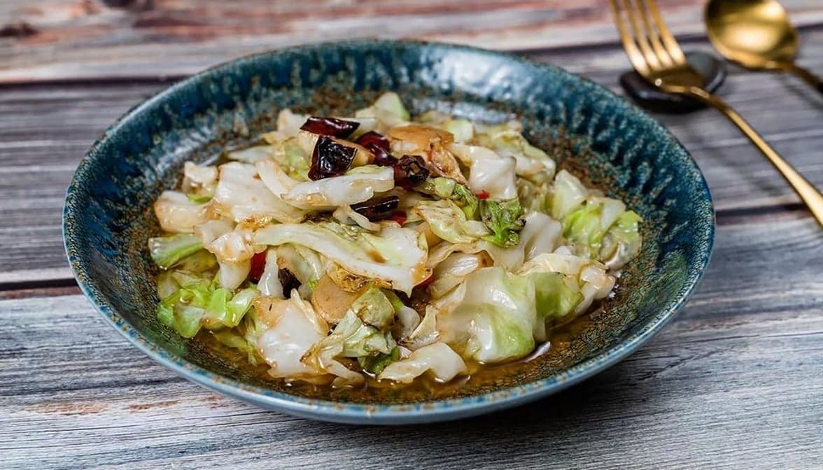 Stir Fried Cabbage w. Chili