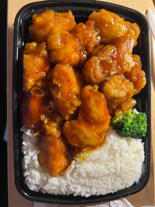 General Tso's Chicken Combination Platter