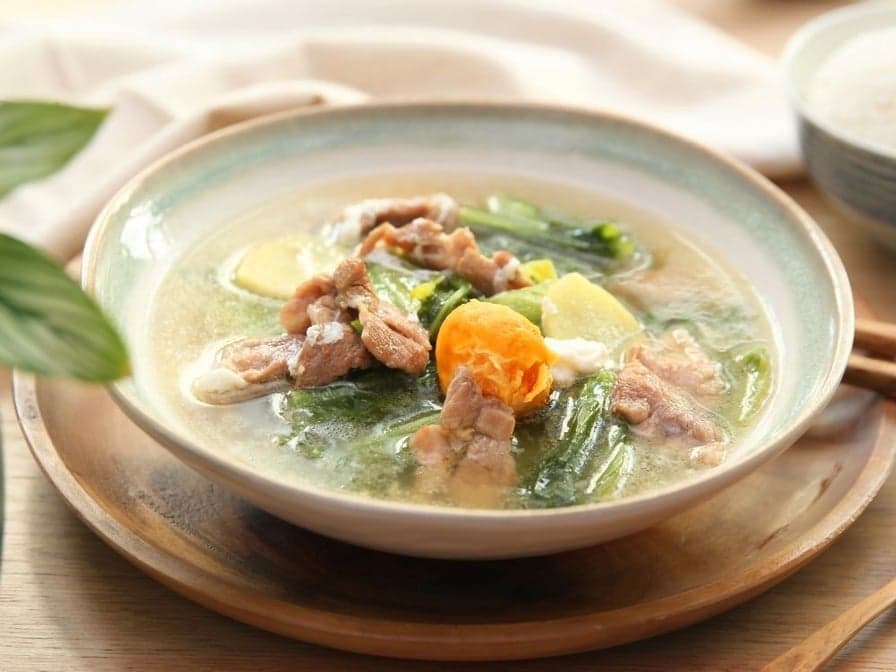 Salted Egg Seasonal Vegetable & Slice Pork Soup (For 2)