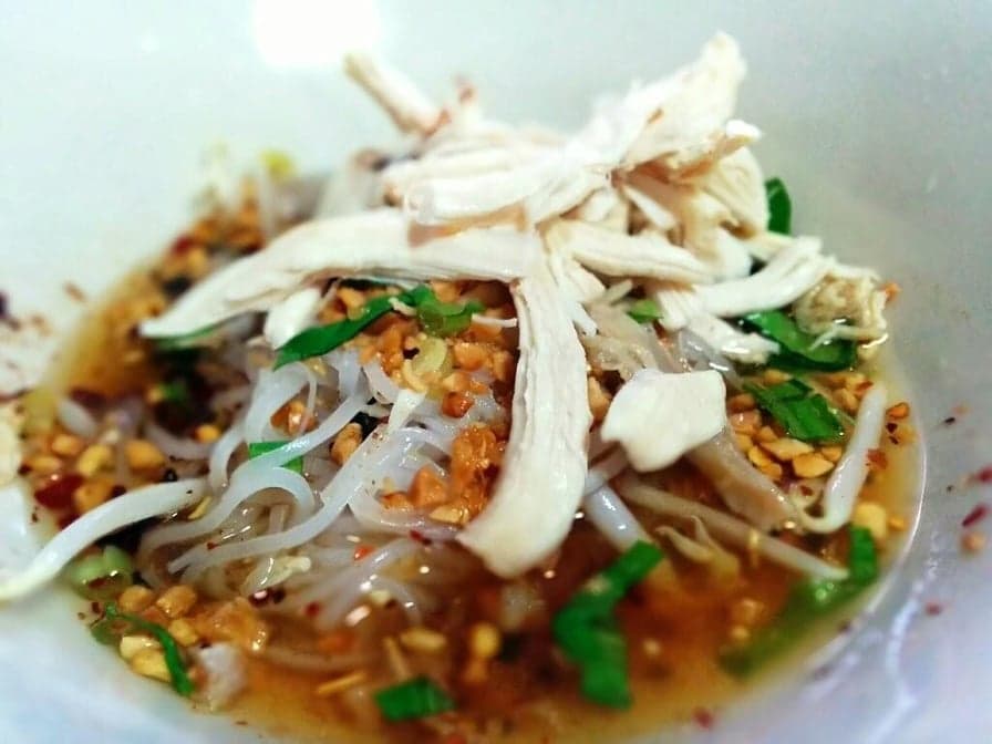 Pulled Chicken Tom Yum Noodle