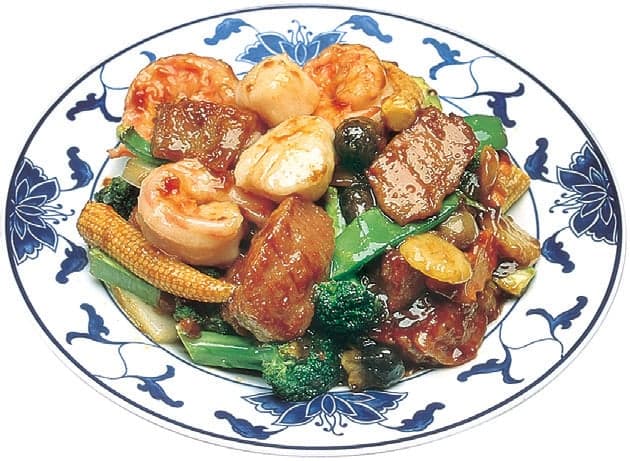 Chicken, Shrimp, Scallop, Beef and Roast Pork in Happy Family