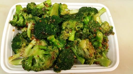 Broccoli with Garlic Sauce