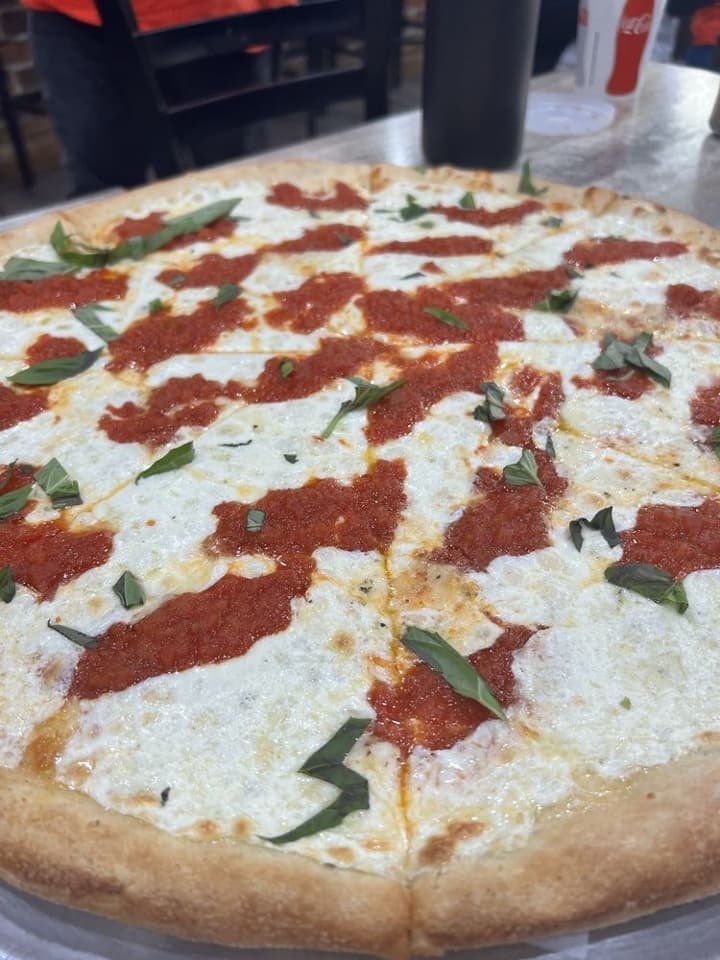 WHITE PIZZA 18"