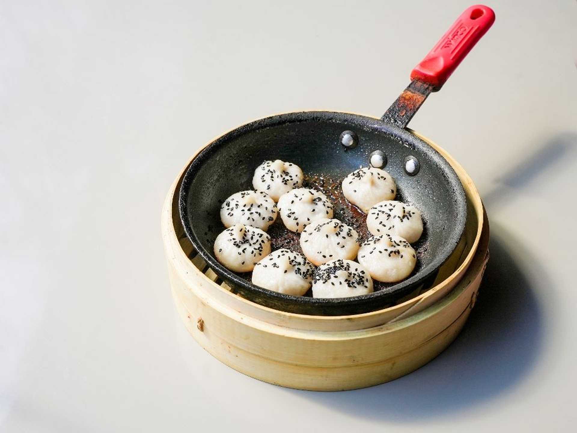 Finger Bao(w/pork)