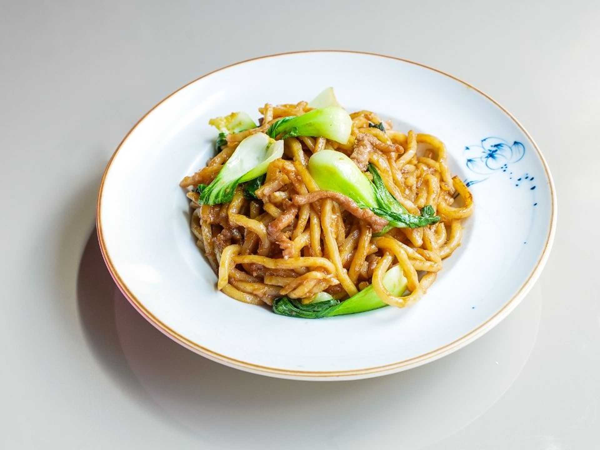Shanghai Pan Fried Noodles(w/pork)